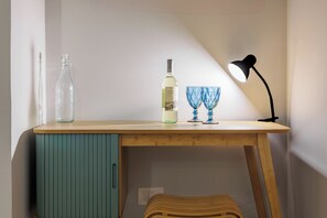 Luxe kamer, 1 twee- of 2 eenpersoonsbedden | Een bureau, een laptopwerkplek, gratis wifi