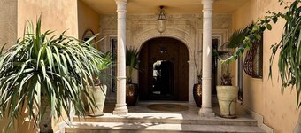 Villa Baldaquin