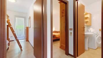 2 bedrooms, bed sheets
