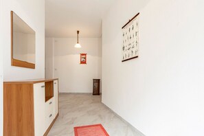 Interior - GuestHost - Casa Suentu (Muravera)