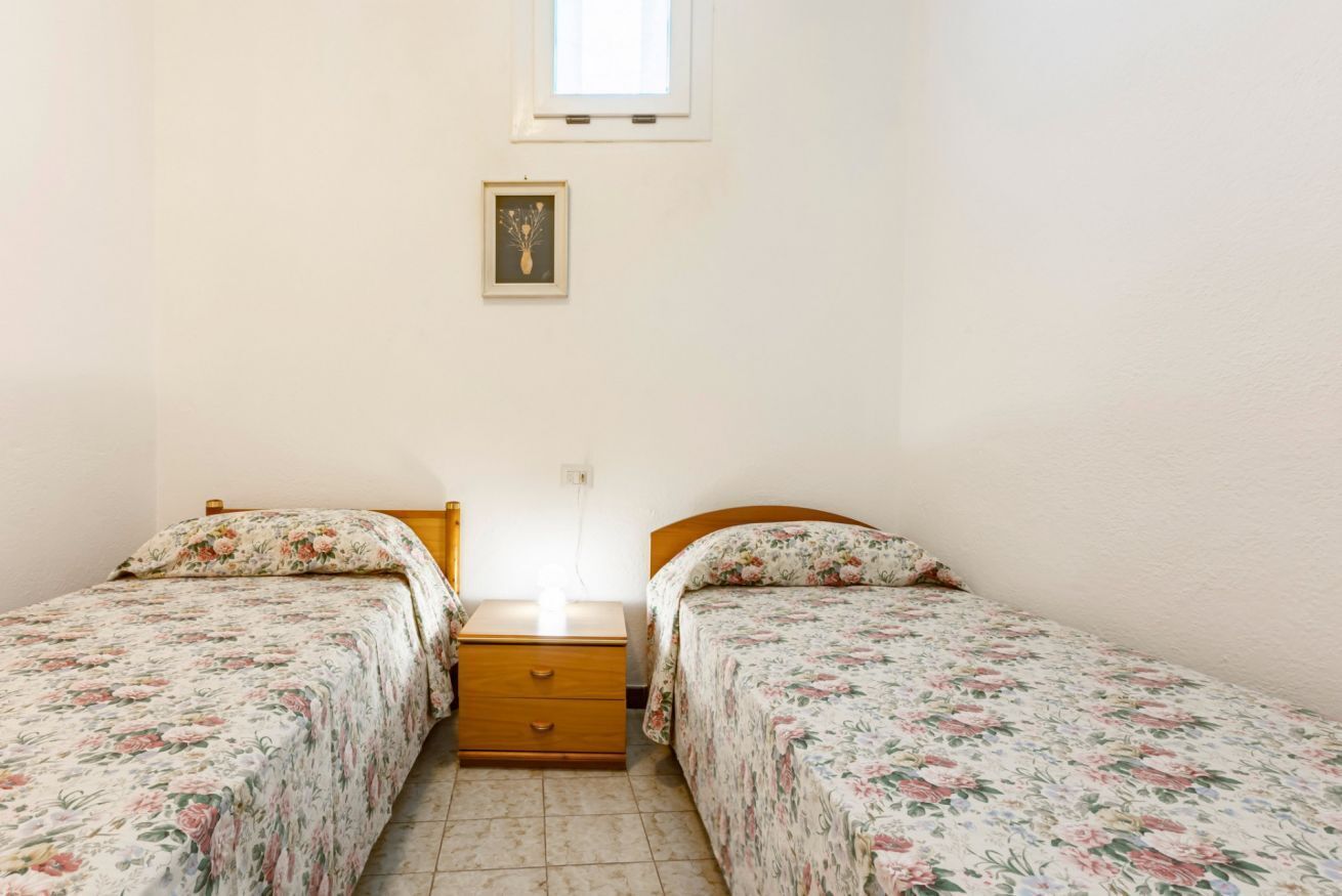 2 bedrooms, iron/ironing board