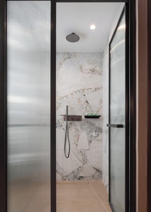 Shower, hair dryer, towels - Artemis Suite by Acropolis Luxury Athens Suites (Athens)