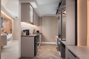 冰箱、烤箱、炉灶、茶具/咖啡用具