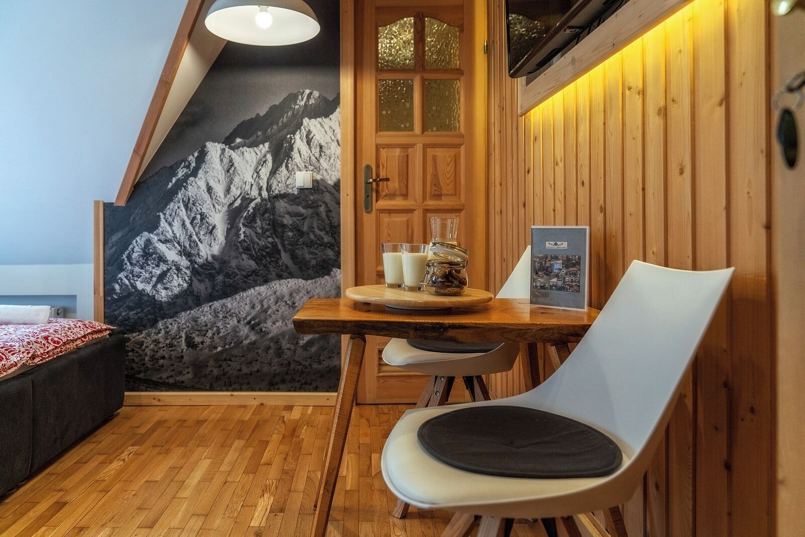 Habitación básica doble | Cortinas opacas, tabla de planchar con plancha, wifi gratis