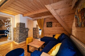 高级公寓, 山景 | 遮光窗帘、熨斗/熨板、免费 WiFi