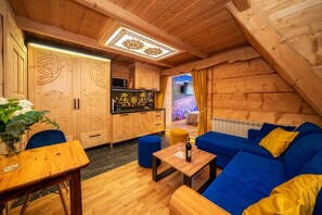 Deluxe Apartment | Blackout drapes, iron/ironing board, free WiFi - Chałpa u Zbójnika (Zakopane)