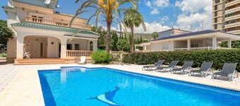 Beautiful Villa Fortuna for 8 with Private Pool, Terrace & Wi-Fi