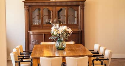 Stylish apartment with 208 sqm in country house villa for up to 10 people