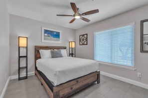 4 Schlafzimmer, Schreibtisch, Bügeleisen/Bügelbrett, kostenloses WLAN