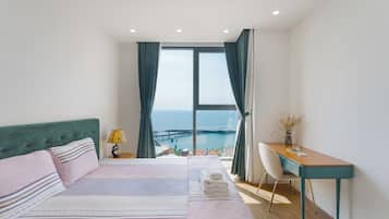 Deluxe Apartment, 2 Bedrooms, Balcony, Beach View | Room amenity