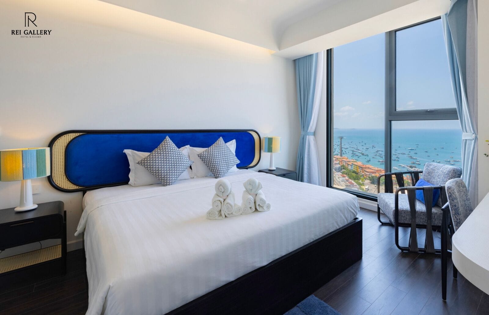 Deluxe Apartment, 3 Bedrooms, Balcony, Beach View