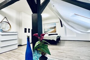 2 chambres, fer et planche à repasser, draps fournis