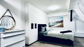 2 Schlafzimmer, Bügeleisen/Bügelbrett, Bettwäsche