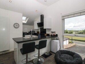 Cookware/dishes/utensils - The Annex (Gloucester)