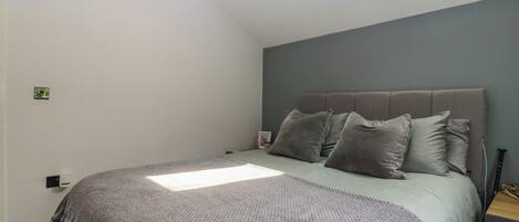 1 chambre, décoration personnalisée, ameublement personnalisé