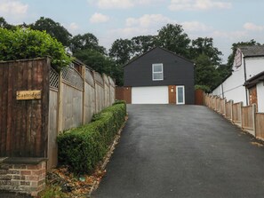 Property grounds - The Annex (Gloucester)