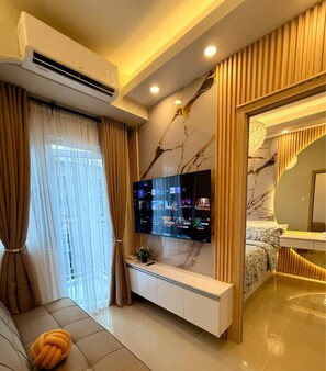 شقة - غرفتا نوم - تجهيزات لذوي الاحتياجات الخاصة | غرفة المعيشة