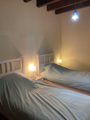 2 bedrooms, iron/ironing board, WiFi, bed sheets