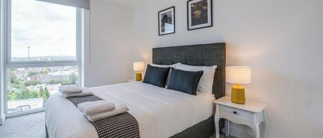 2 chambres, fer et planche à repasser, lit parapluie, Wi-Fi gratuit
