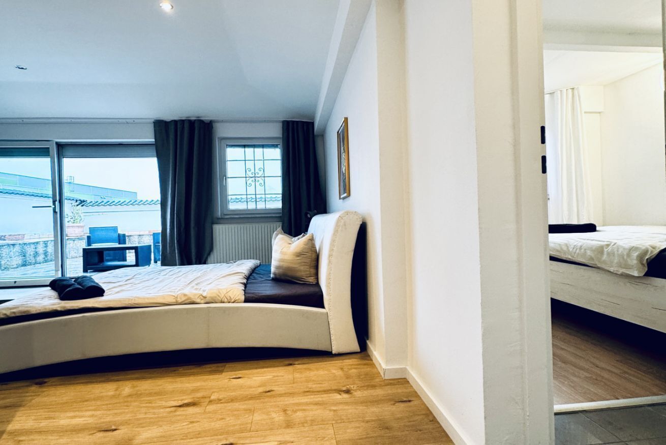 2 chambres, fer et planche à repasser, draps fournis