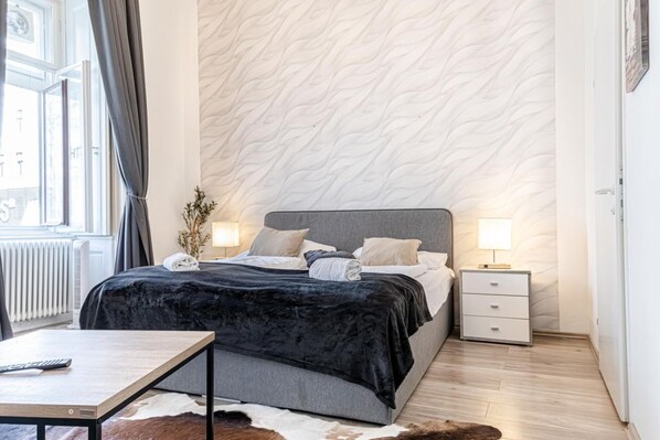 1 bedroom, desk, iron/ironing board, free WiFi