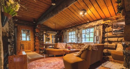 Hellevi Log Cabin by Aavalevi Holidays