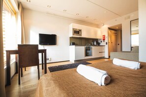 1 bedroom, iron/ironing board, free WiFi, bed sheets