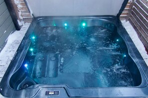 Bain à remous extérieur
