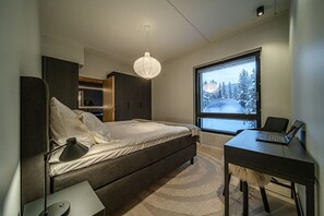 Skrivebord, strygejern/strygebræt, gratis Wi-Fi, sengetøj
