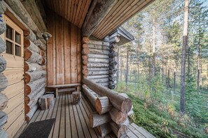 Terrace/patio - Lapland Log Villa in Levi Center (Levi)