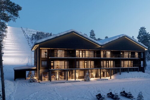 Aurora Luxe Chalet Ski-In/Ski-Out, Mountain View