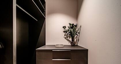 Aurora Luxe Chalet Ski-In/Ski-Out, Mountain View