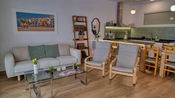 Una Smart TV, un reproductor estéreo