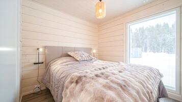 Silitysrauta/-lauta, ilmainen Wi-Fi, vuodevaatteet