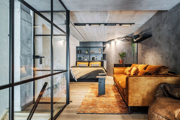 Bügeleisen/Bügelbrett, WLAN, Bettwäsche