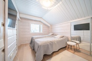 Tabla de planchar con plancha, wifi gratis, ropa de cama