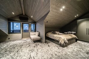 3 soverom, skrivebord, strykejern/-brett og wi-fi (inkludert)