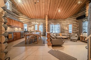 Televisie en een open haard