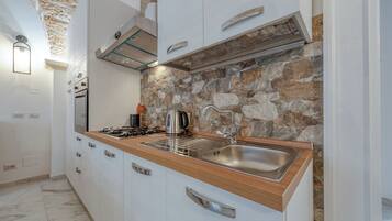 Micro-ondas, fogão, cooktop, lava-louças