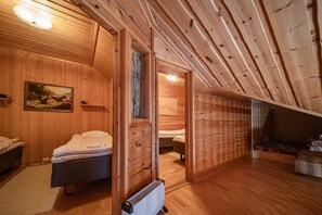 3 soverom, strykejern/-brett, wi-fi (inkludert) og sengetøy