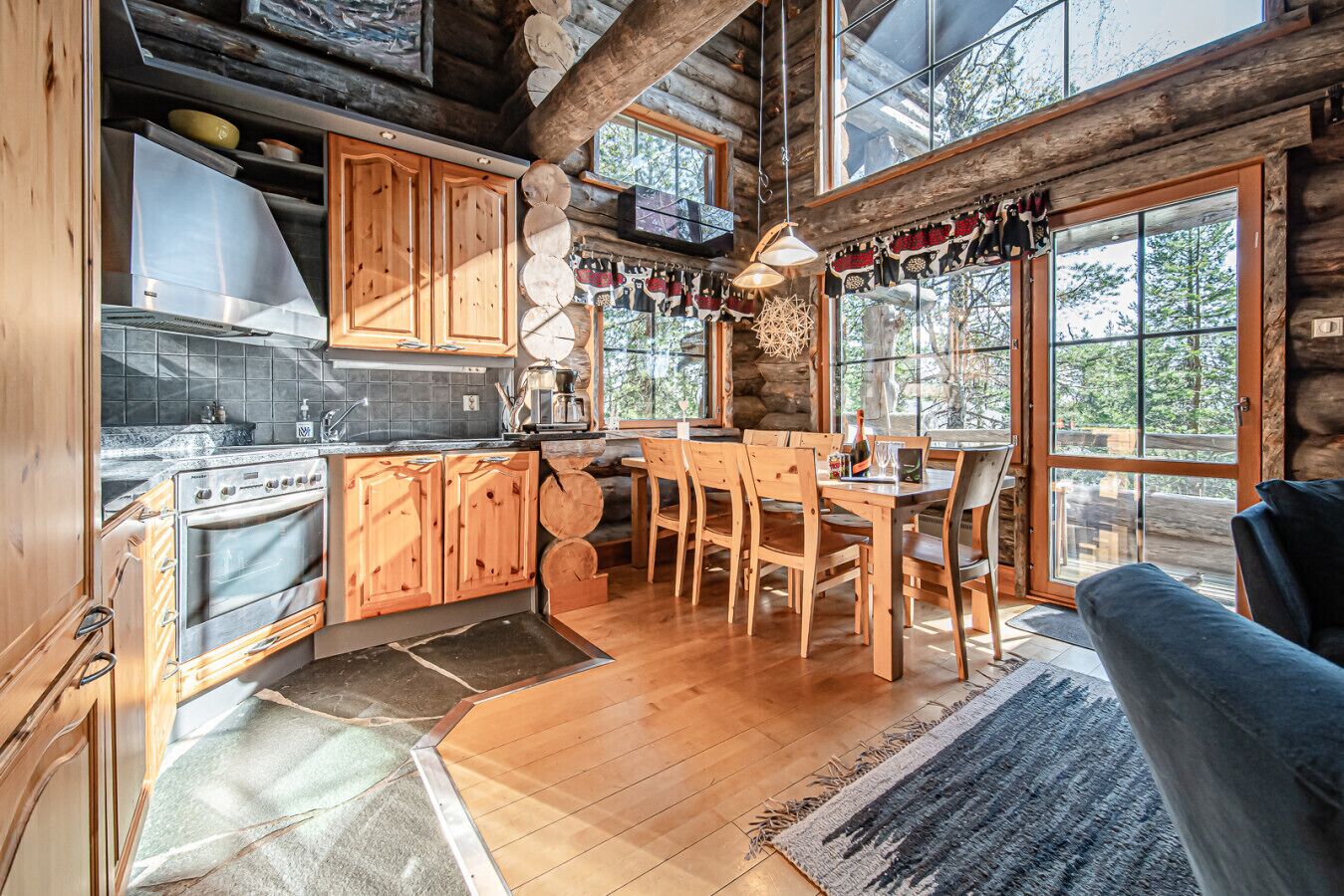 冰箱、微波炉、烤箱、炉灶