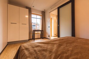 Fer et planche à repasser, Wi-Fi gratuit, draps fournis