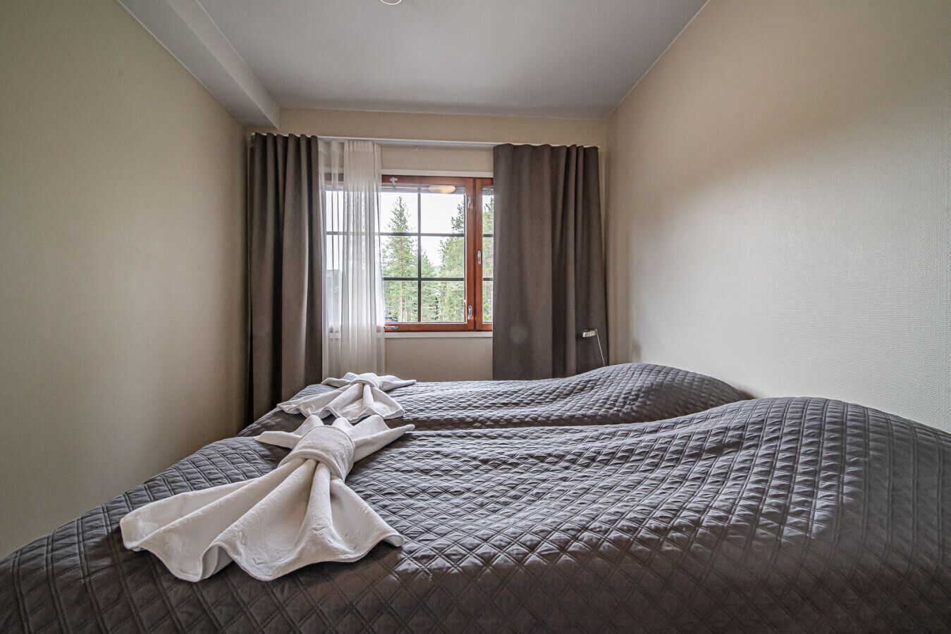 Fer et planche à repasser, Wi-Fi gratuit, draps fournis