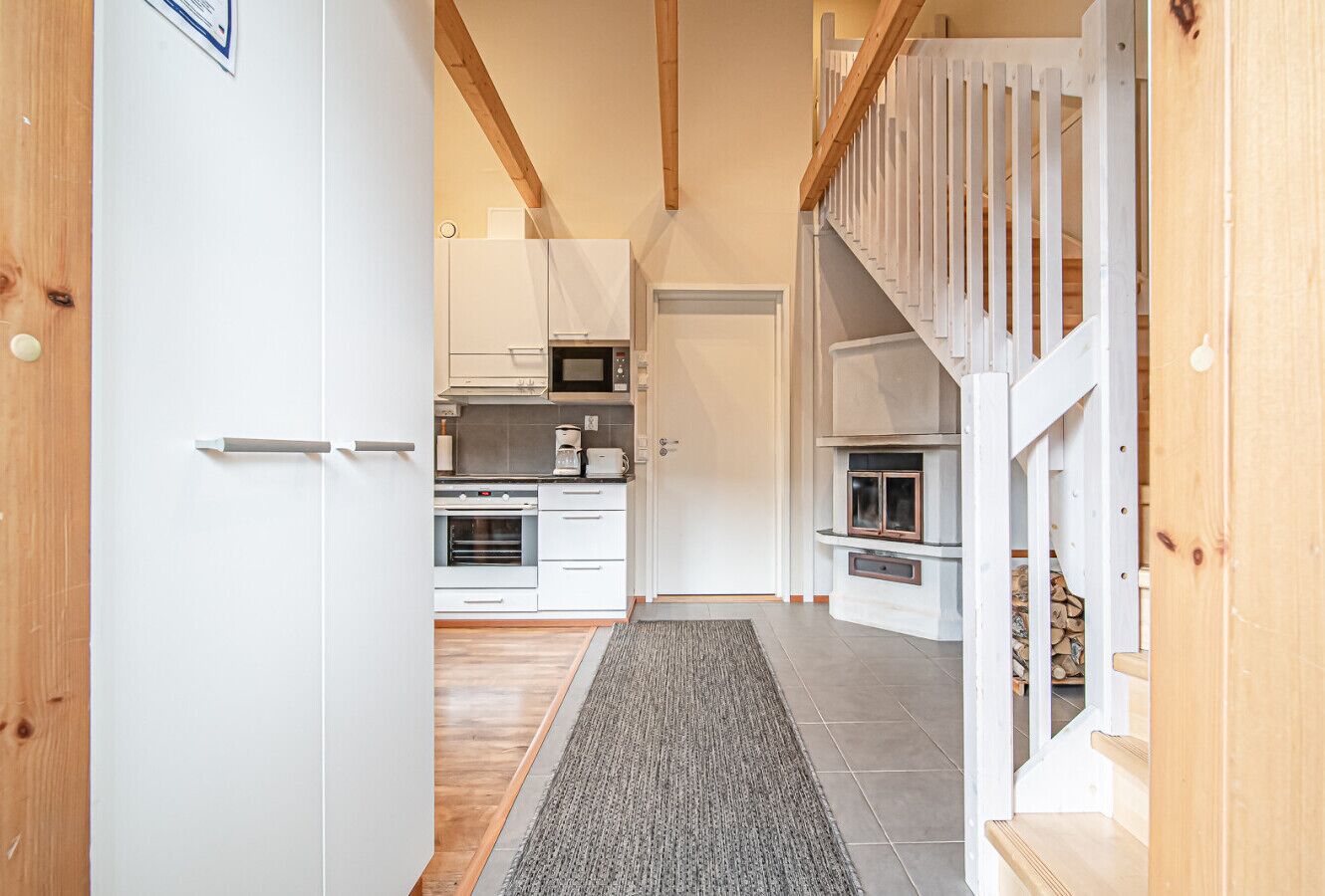 Køleskab, mikrobølgeovn, ovn, kogeplade