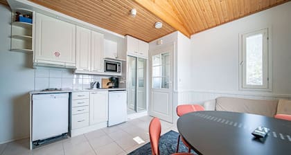 Starveil Studio by Aavalevi Holidays