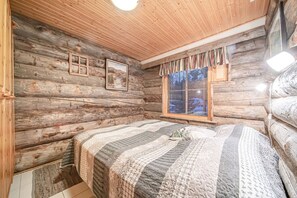 Iron/ironing board, free WiFi, bed sheets - Kiiruna by Aavalevi Holidays (Levi)