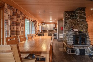 Dining - Hiihtogreeni B by Aavalevi (Levi)