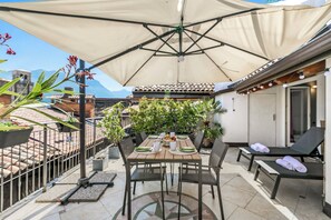 Family Apartment, Multiple Bedrooms (Riva's Rooftop Retreat) | Outdoor dining