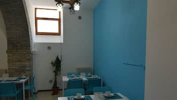 Tägliches inbegriffenes Frühstücksbuffet