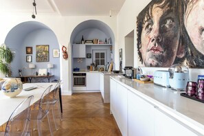 Horno, parrilla de estufa y lavavajillas 